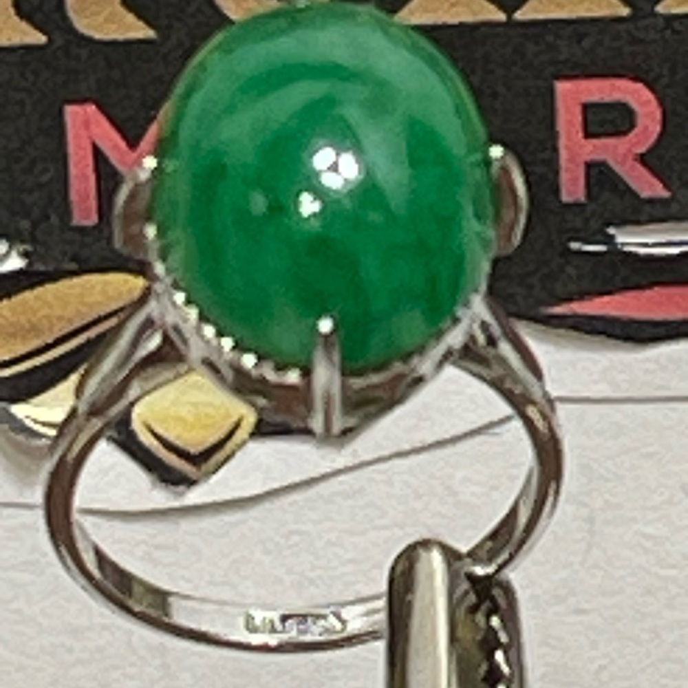 Elegant Green Stone Silver Ring